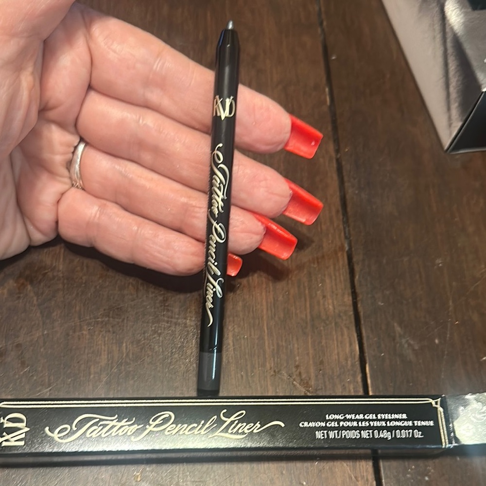 Kat Von D Black Eyeliner Bold Precision